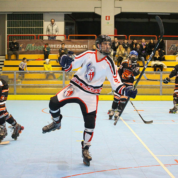 Hockey Inline - Milano domina Vicenza, Padova piega Asiago